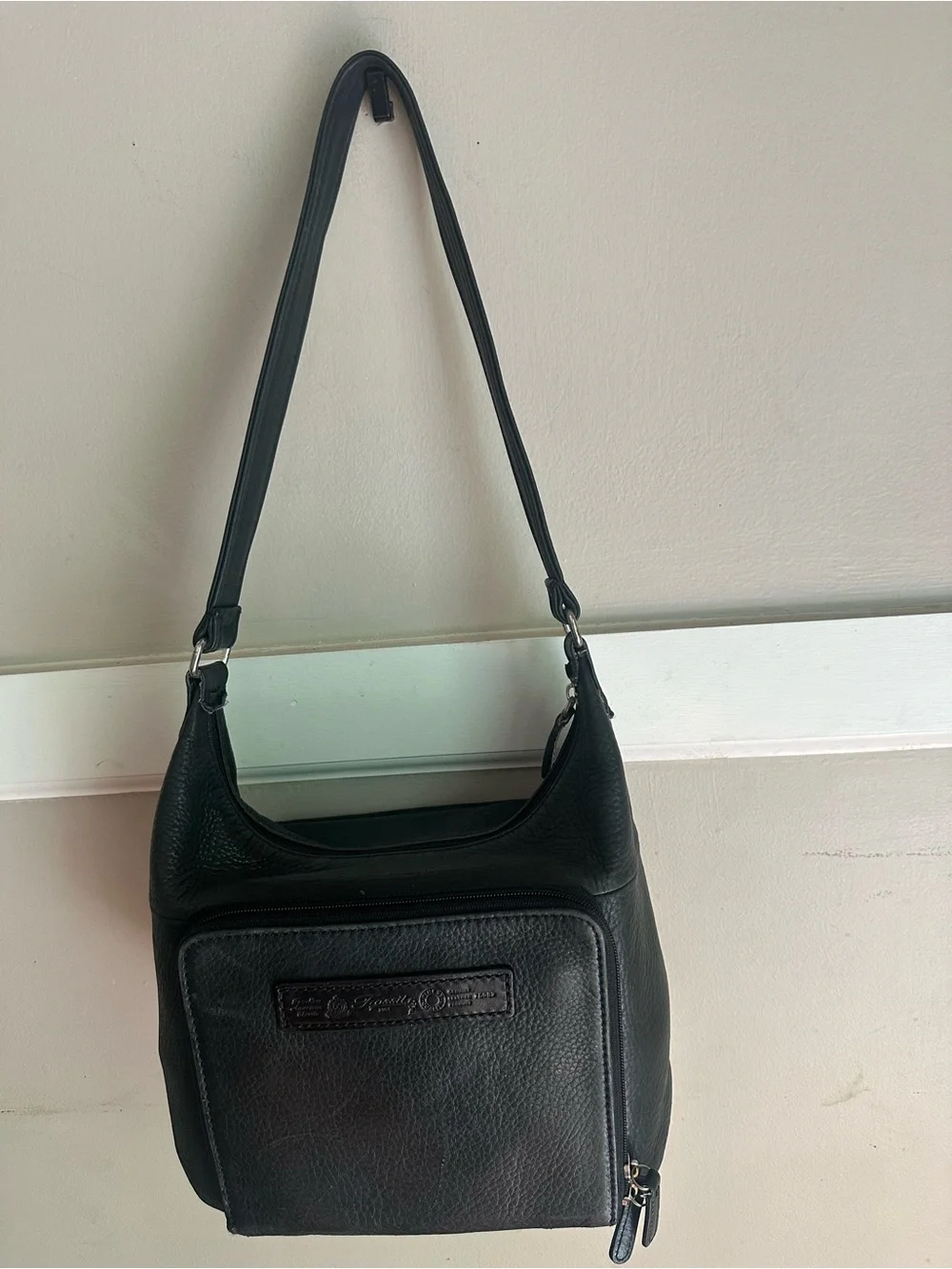 Fossil Classic Black Leather Shoulder Bag - Timeless Everyday Shoulder Bsg
